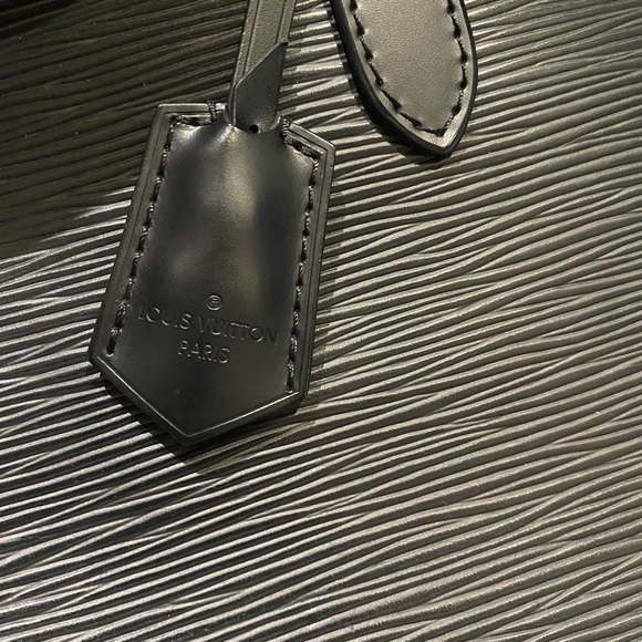Louis Vuitton Marly Handbag Epi Leather MM - Picture 6 of 8